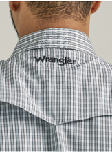 Load image into Gallery viewer, Wrangler Western Performance Blk Pld Snap 112333316