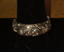 Load image into Gallery viewer, Montana Silversmiths SLRG04711 RGSSLG Scroll Band 11