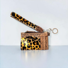 Load image into Gallery viewer, Leopard card holder wristlet