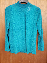 Load image into Gallery viewer, 2 Fly Ladies Call The Shots *Kingman Tq Top L/S