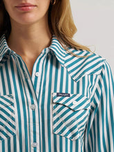 Load image into Gallery viewer, Wrangler F26 West Womens LS Aria BTNSTRIPE 112382750