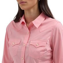 Load image into Gallery viewer, Wrangler Ladies Retro® Long Sleeve Solid Shirt - Peony  112358016