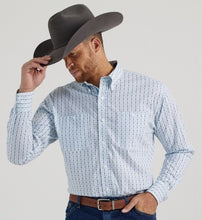 Load image into Gallery viewer, Wrangler George Strait LS Blue Prt 112346531