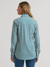 Load image into Gallery viewer, Wrangler F26 West Womens LS Aria BTNSTRIPE 112382750