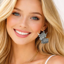 Load image into Gallery viewer, 113124 &amp; 113133 Western Flower Cow Paperclip Chain Necklace &amp; Earrings Set