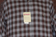 Load image into Gallery viewer, Wrangler Rugged Wear Brown Plaid Flannel