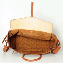 Load image into Gallery viewer, American Darling Saddle Blnkt Duffle W/tooled Lthr Flap ADBG516I