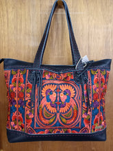 Load image into Gallery viewer, Pranee Bags Phoenix Sierra Artisan Bag Black