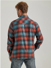 Load image into Gallery viewer, Wrangler Retro Flannel Plaid Snap 112337458