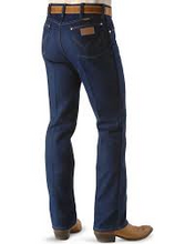 Load image into Gallery viewer, Wrangler Relaxed Fit Heavyweight Stretch Denim