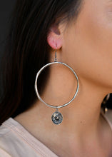 Load image into Gallery viewer, West &amp; Co. 4&quot; Large Silver Hammered Hoop W/Sombrero Charm E661SBR