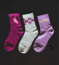 Load image into Gallery viewer, 2 Fly Sock&#39;em Silly 3 pk Socks
